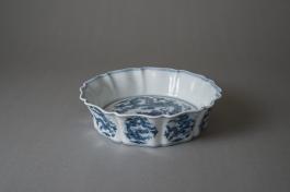 明宣德 青花内外底龙戏珠纹十棱葵瓣式洗